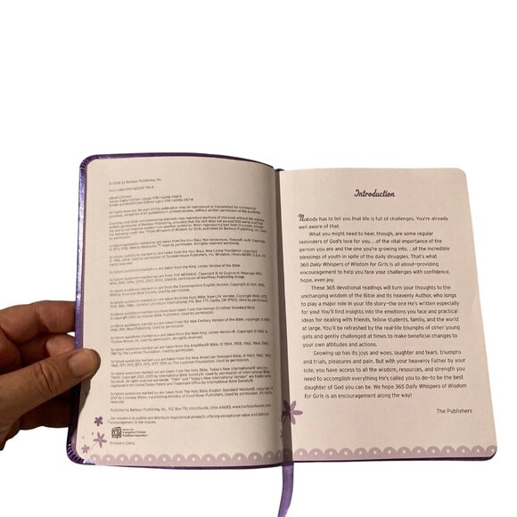 Daily Whispers Of Wisdom For Girls Devotional Book Christian Scripture - Picture 4 of 5